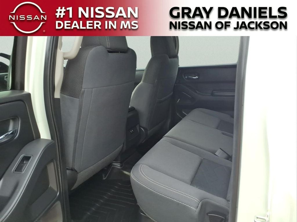 2025 Nissan Frontier SV