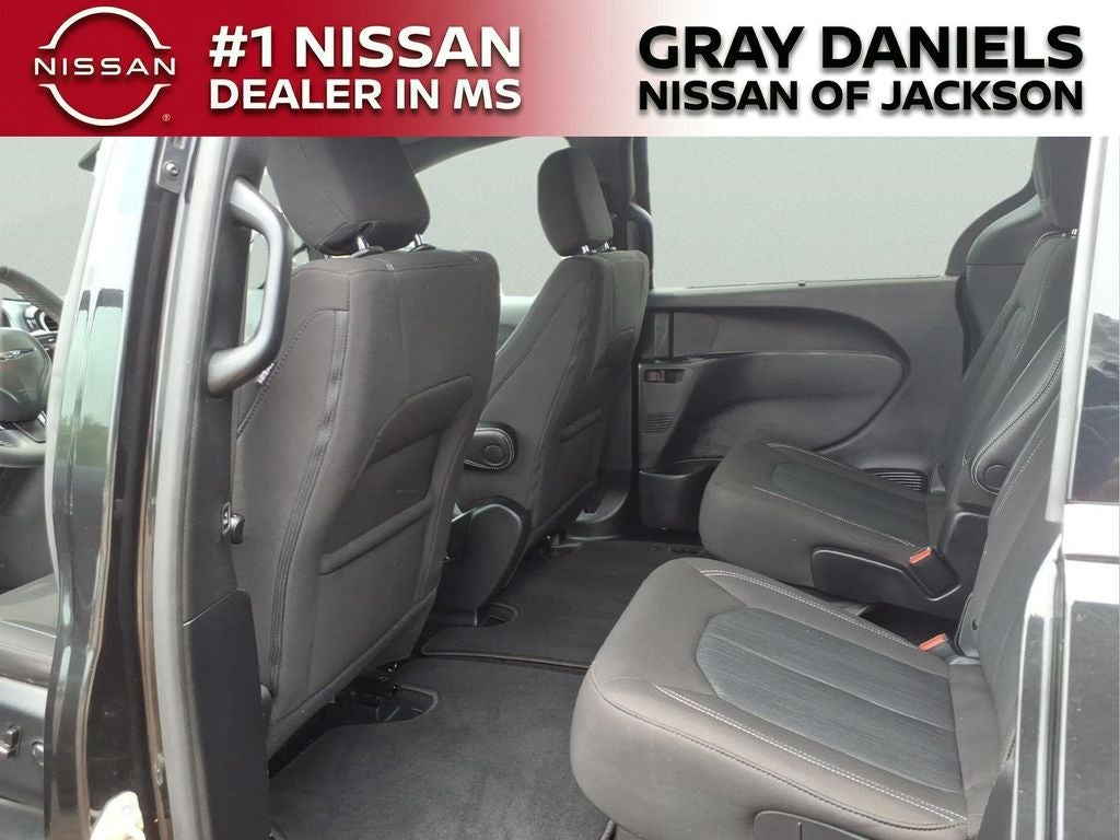2022 Chrysler Pacifica Touring