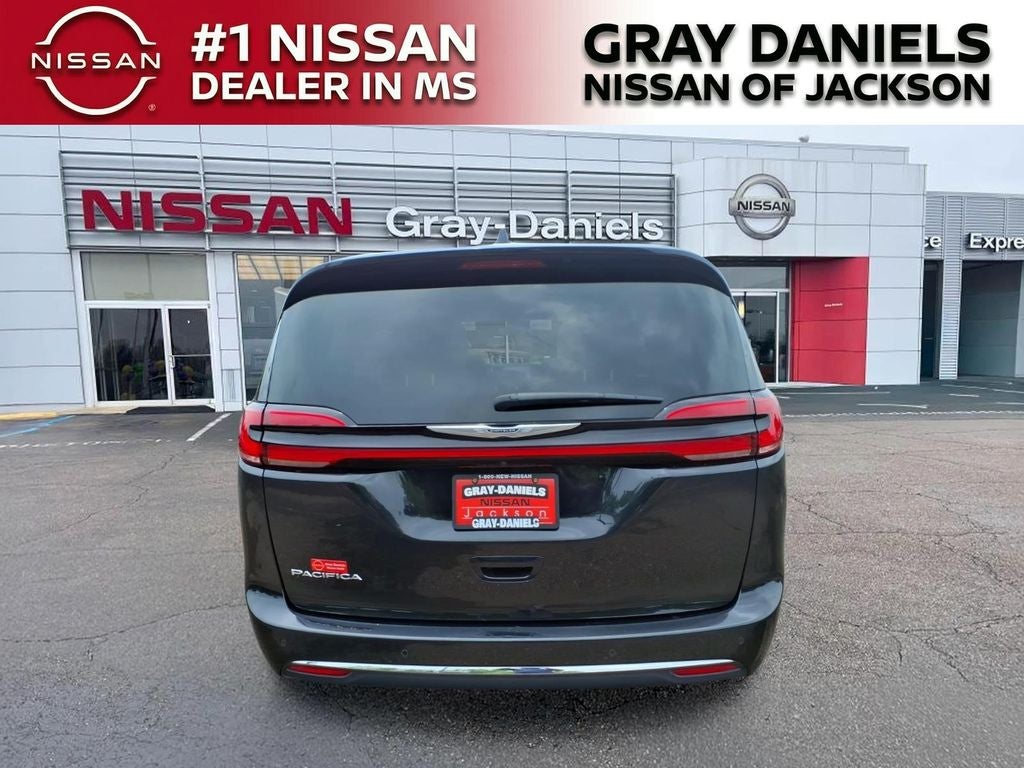 2022 Chrysler Pacifica Touring
