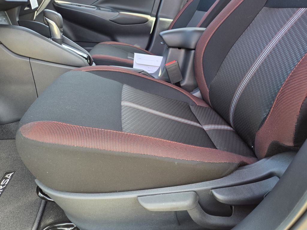 2025 Nissan Versa 1.6 SR