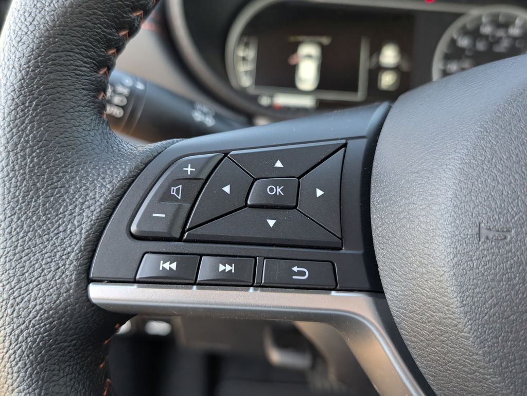 2025 Nissan Versa 1.6 SR