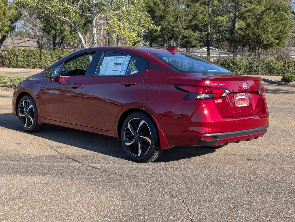 2025 Nissan Versa 1.6 SR
