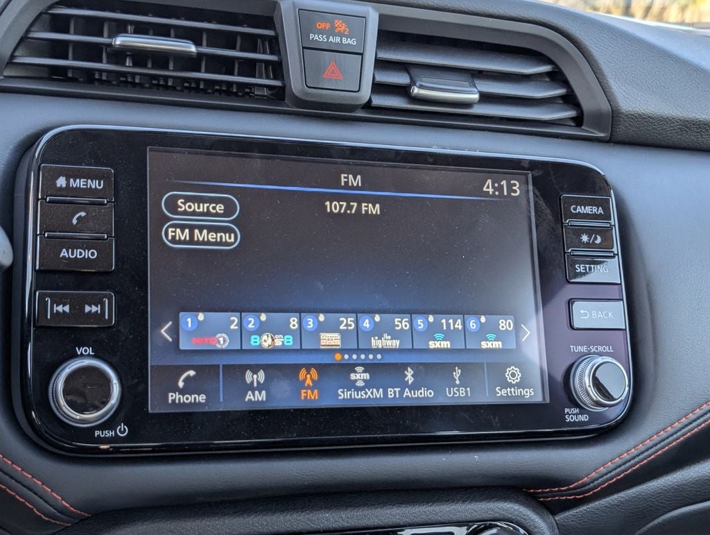 2025 Nissan Versa 1.6 SR