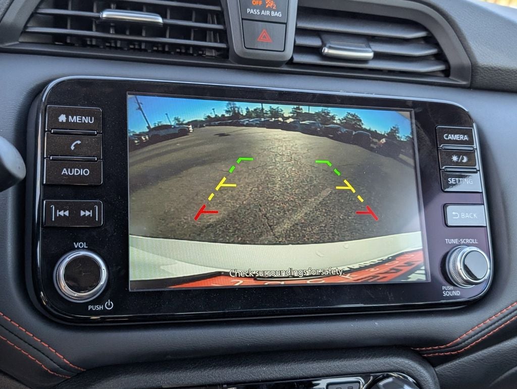 2025 Nissan Versa 1.6 SR