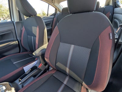 2025 Nissan Versa 1.6 SR