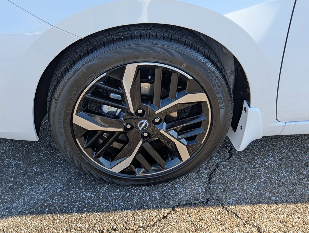 2025 Nissan Versa 1.6 SR