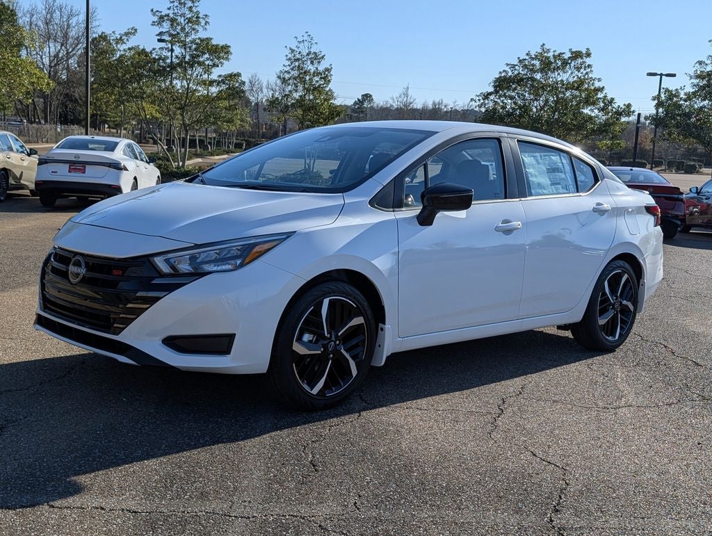 2025 Nissan Versa 1.6 SR