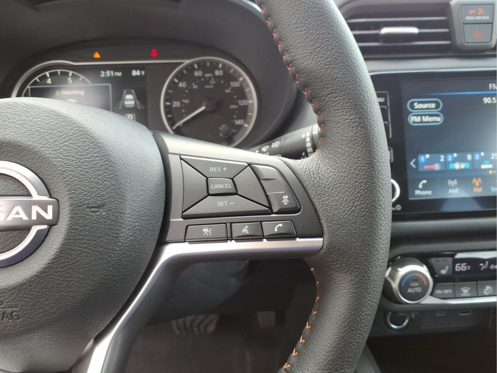 2025 Nissan Versa 1.6 SR