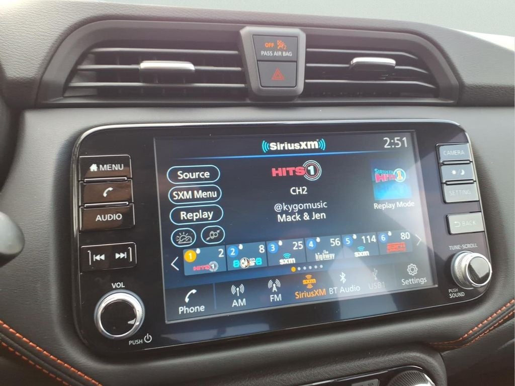 2025 Nissan Versa 1.6 SR