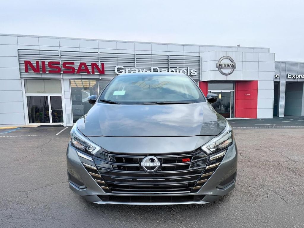 2025 Nissan Versa 1.6 SR