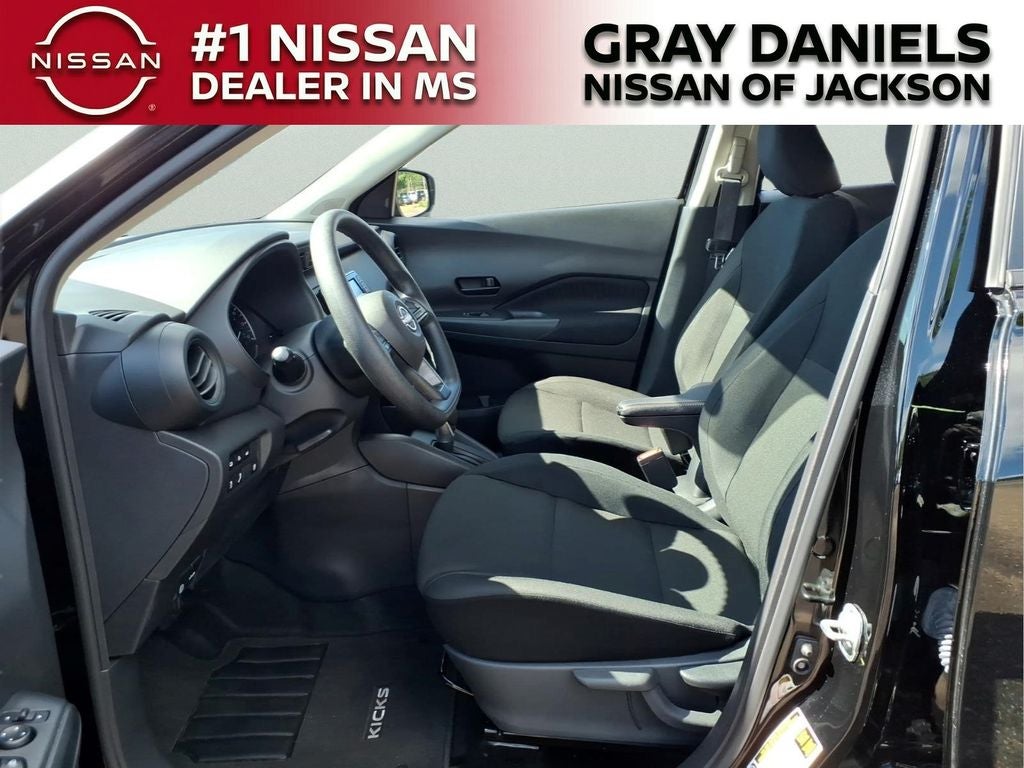 2025 Nissan Kicks Play S
