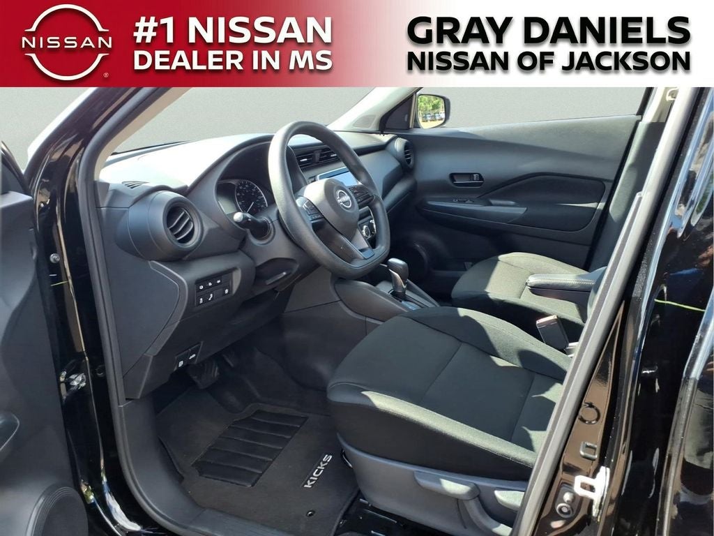 2025 Nissan Kicks Play S