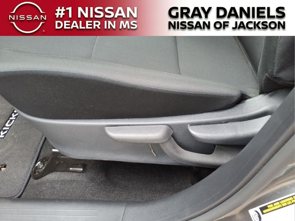 2025 Nissan Kicks Play S