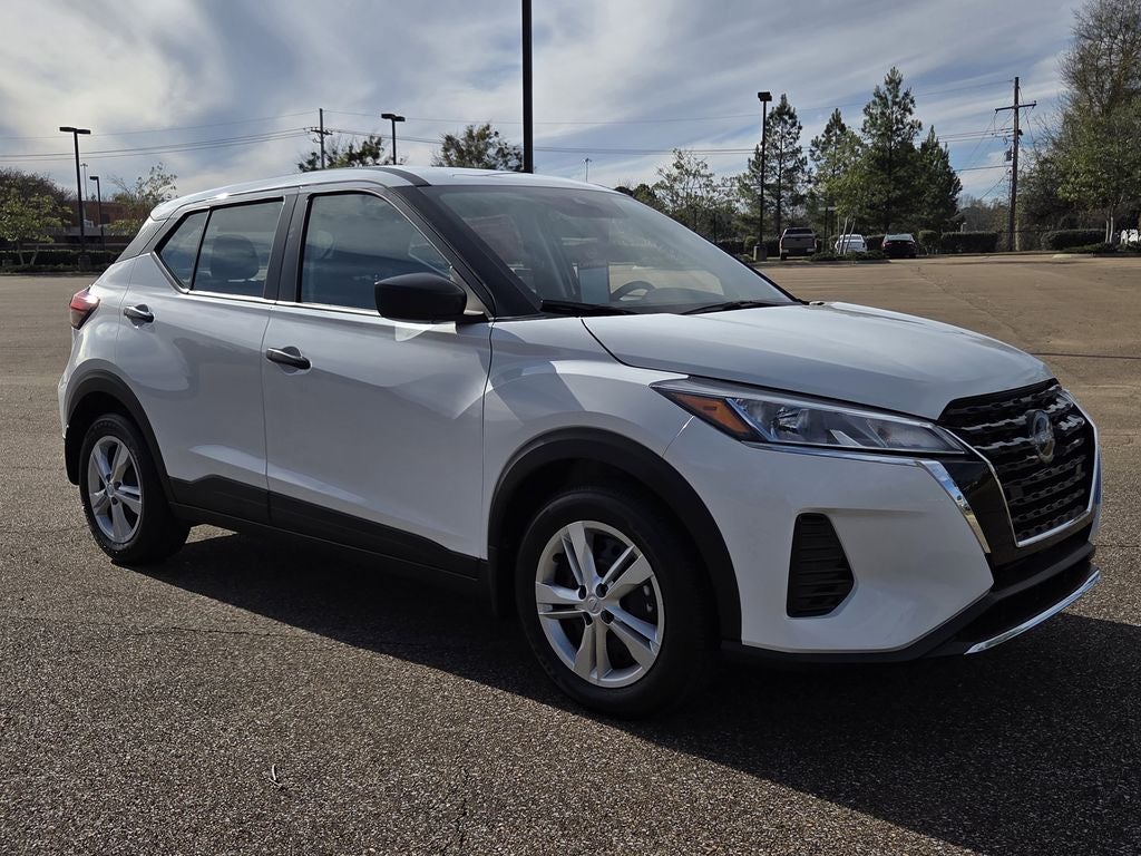 2025 Nissan Kicks Play S
