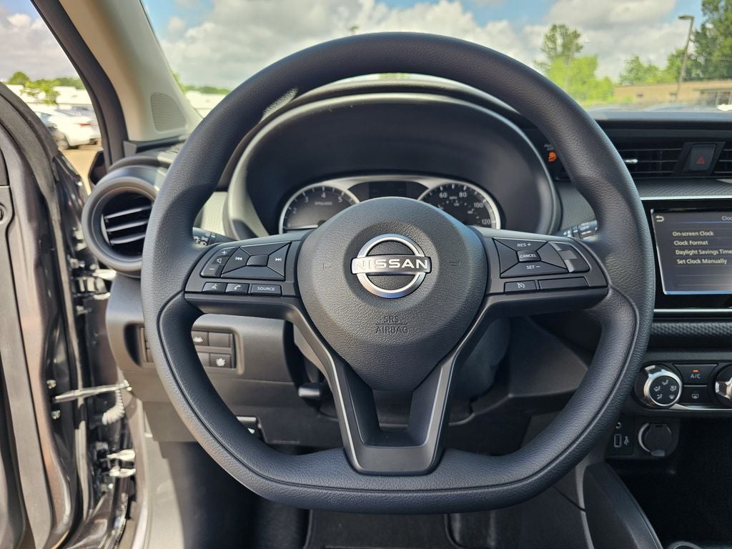 2025 Nissan Kicks Play S