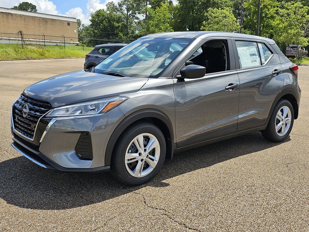 2025 Nissan Kicks Play S