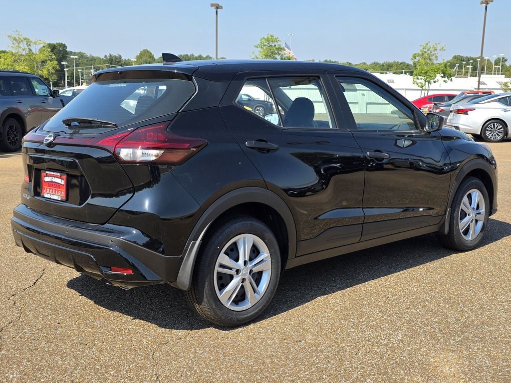 2025 Nissan Kicks Play S