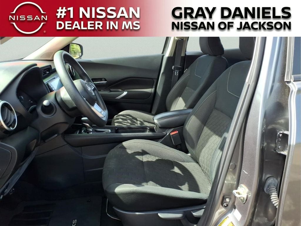 2022 Nissan Kicks SV