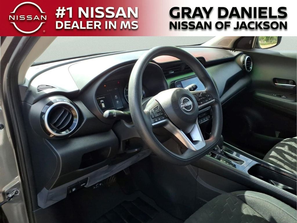 2022 Nissan Kicks SV