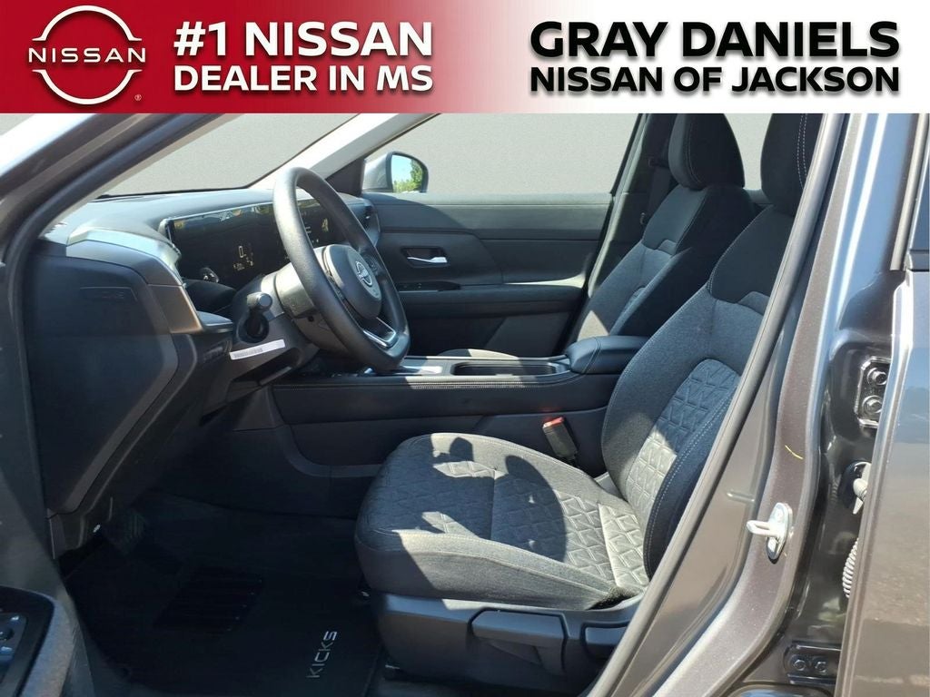 2025 Nissan Kicks SV