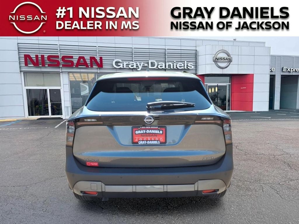 2025 Nissan Kicks SV