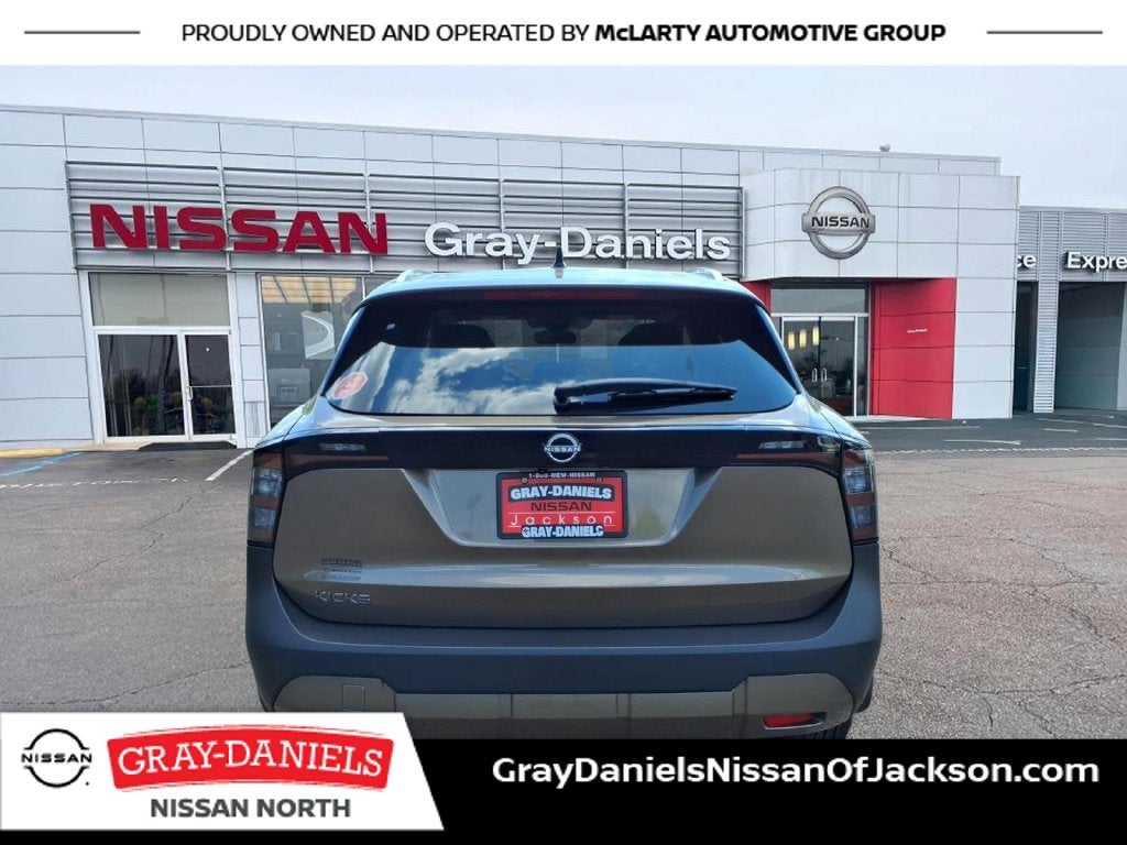 2027 Nissan Kicks SV