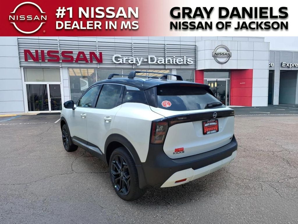 2026 Nissan Kicks SR