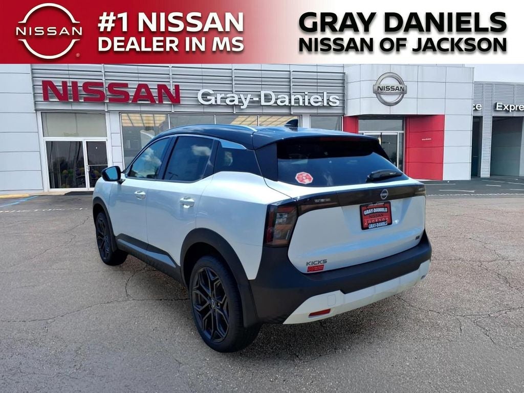 2026 Nissan Kicks SR