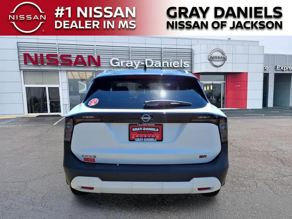 2026 Nissan Kicks SR
