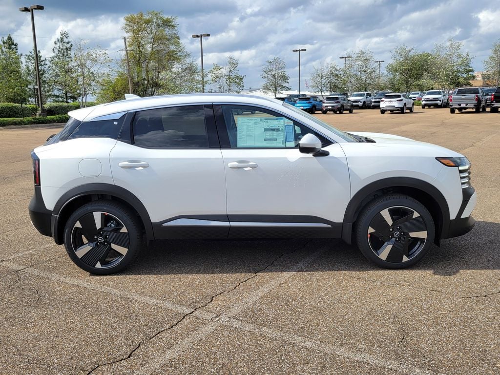 2025 Nissan Kicks SR