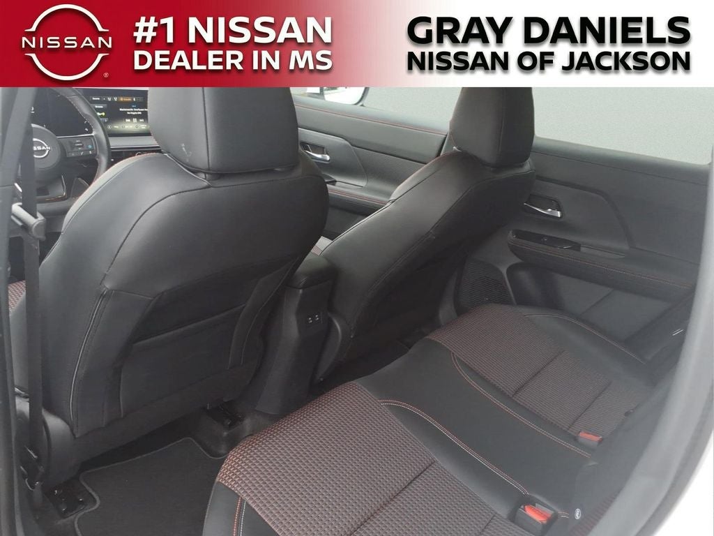 2025 Nissan Kicks SR