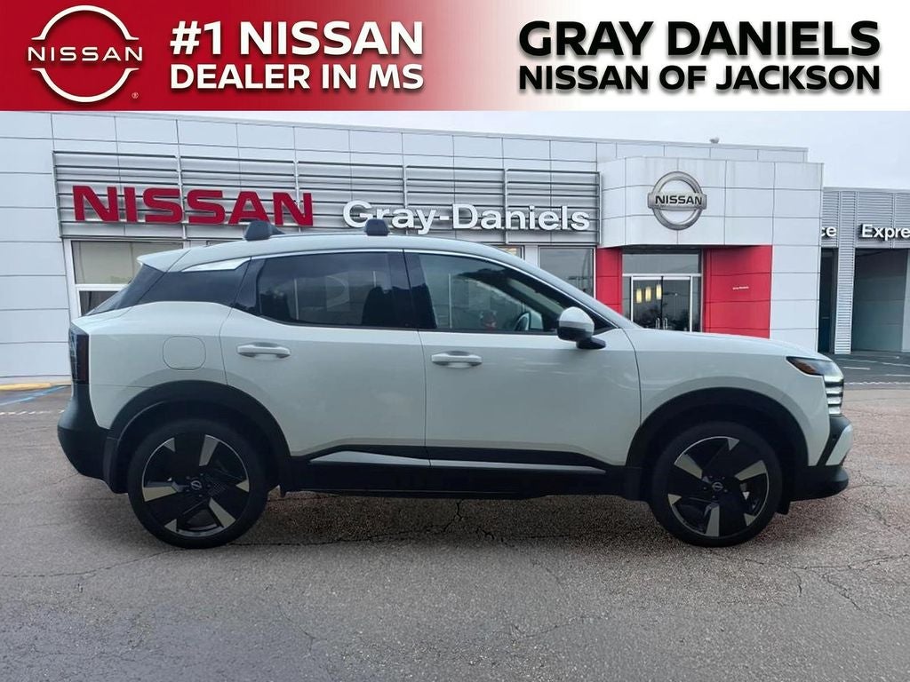 2025 Nissan Kicks SR