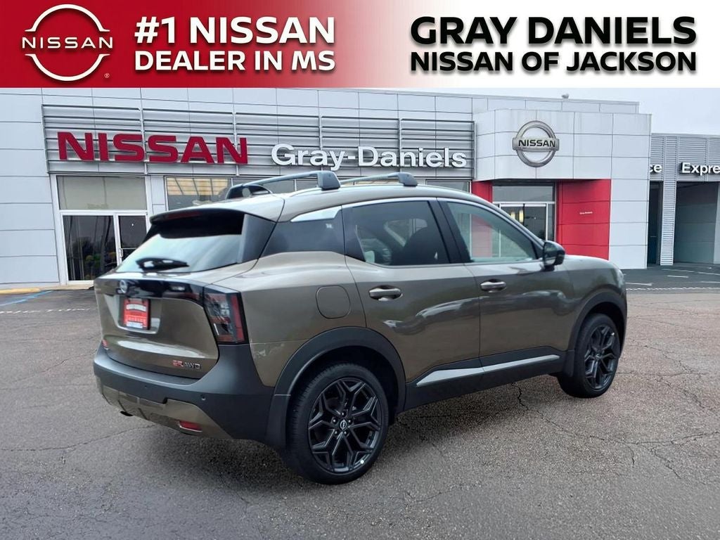 2026 Nissan Kicks SR
