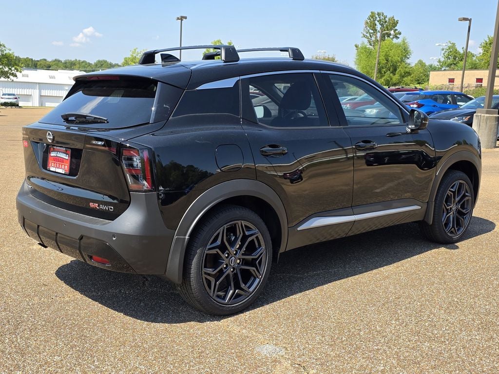 2025 Nissan Kicks SR