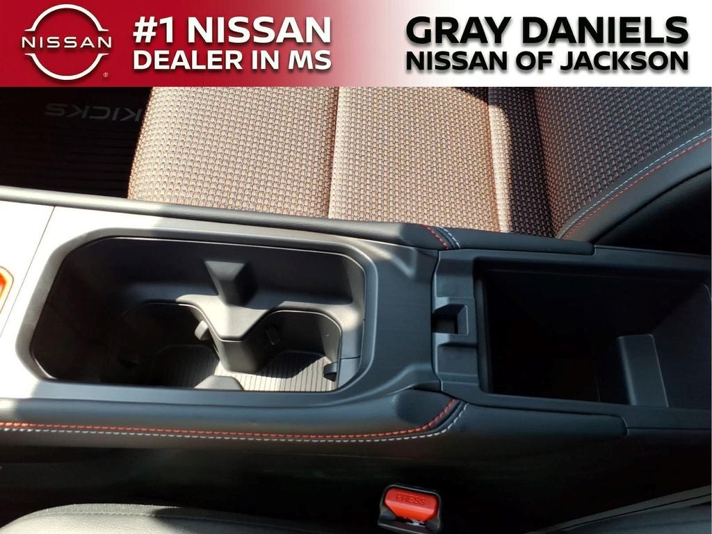 2026 Nissan Kicks SR