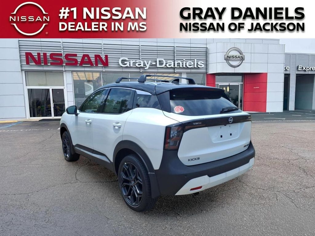 2026 Nissan Kicks SR