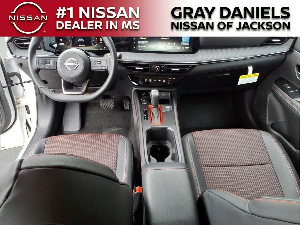 2025 Nissan Kicks SR