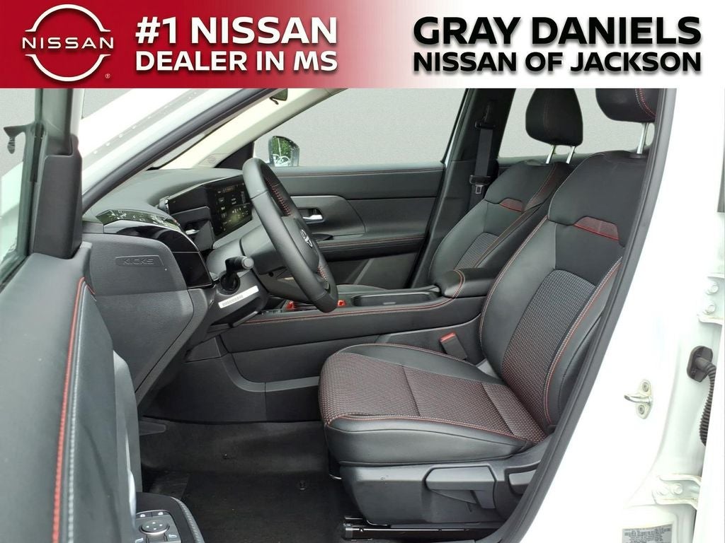 2025 Nissan Kicks SR