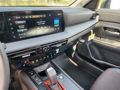 2025 Nissan Kicks SR