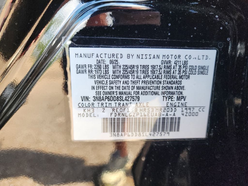 2025 Nissan Kicks SR