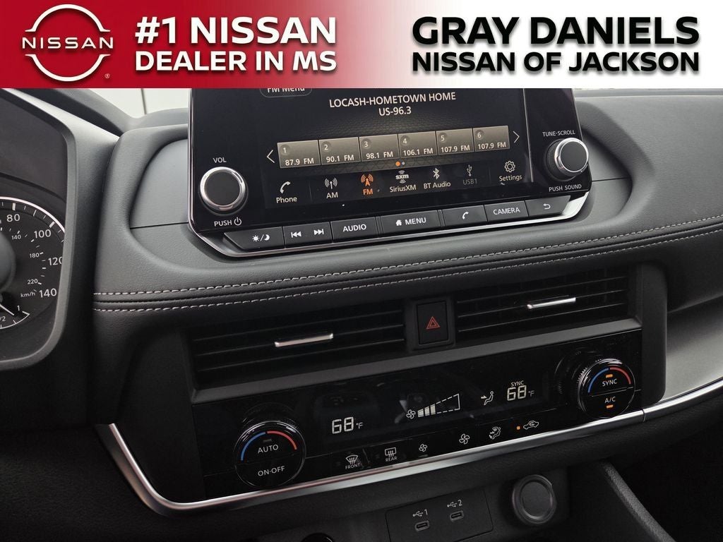 2026 Nissan Rogue SV