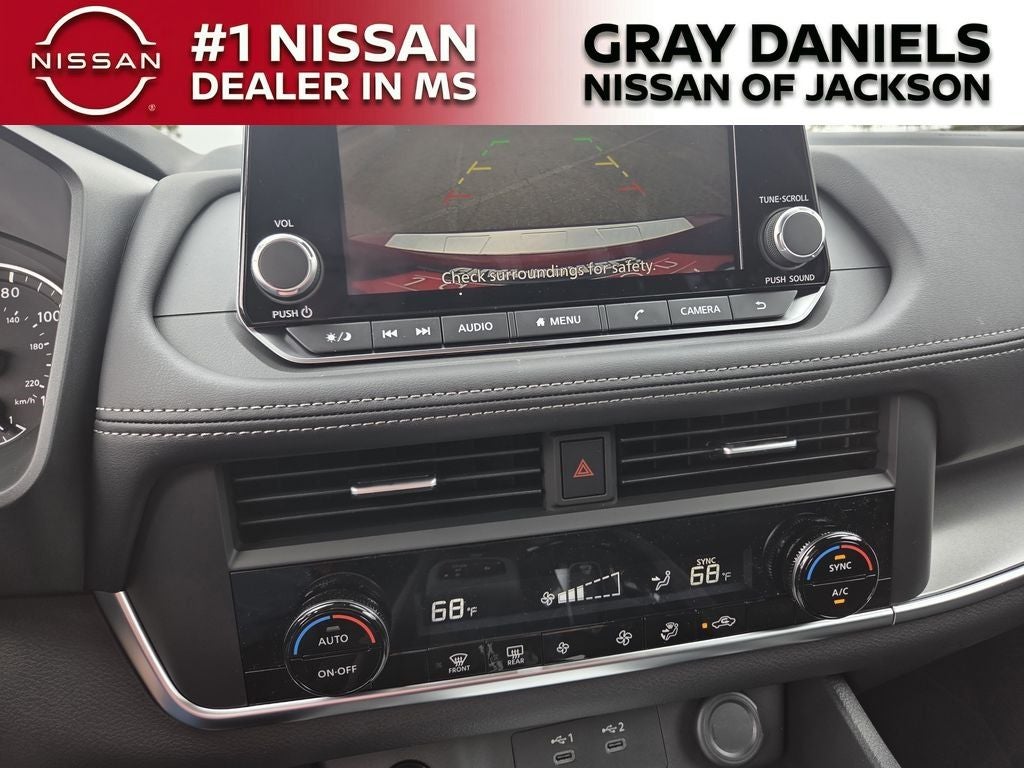 2026 Nissan Rogue SV