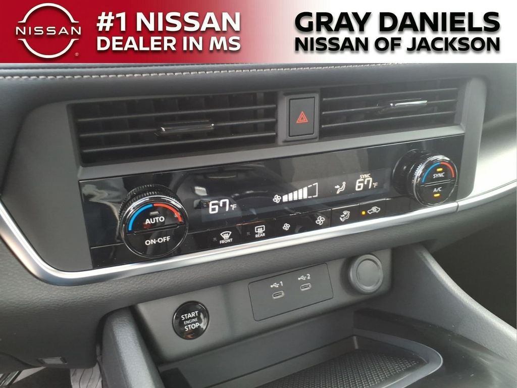 2026 Nissan Rogue SV