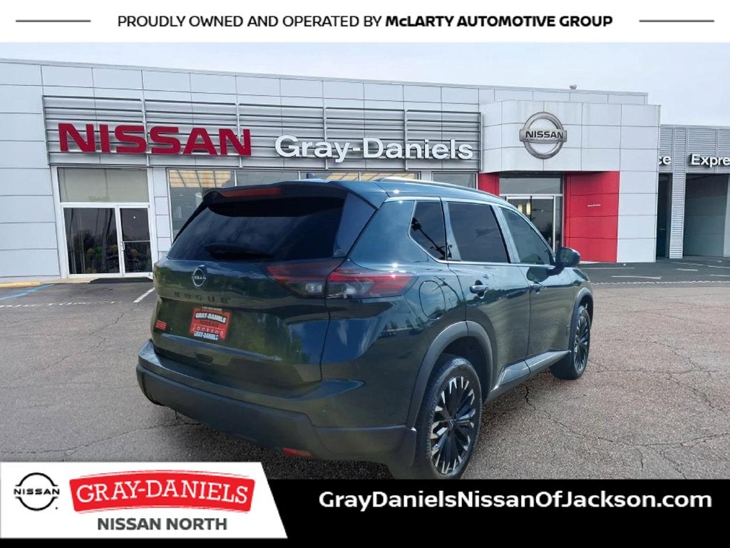2026 Nissan Rogue Dark Armor