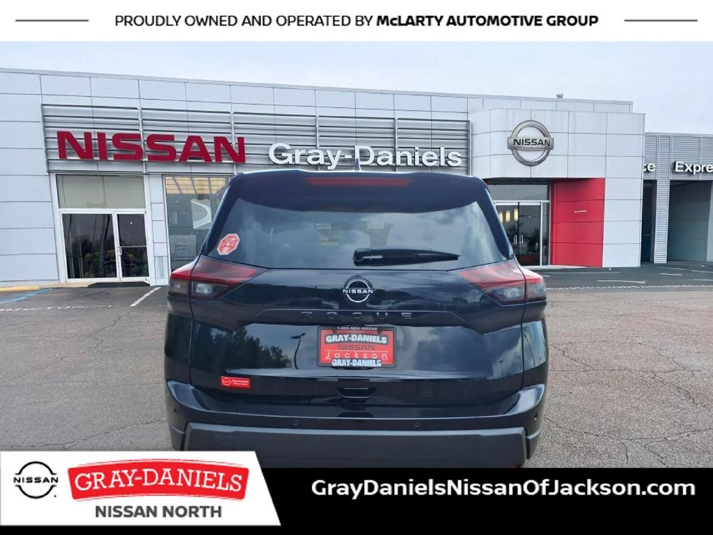 2026 Nissan Rogue Dark Armor