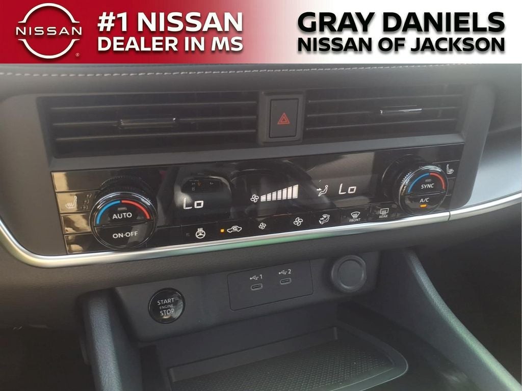 2026 Nissan Rogue Dark Armor