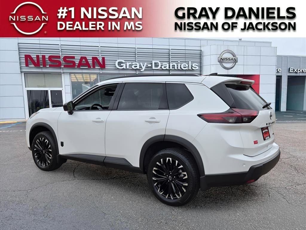 2026 Nissan Rogue Dark Armor