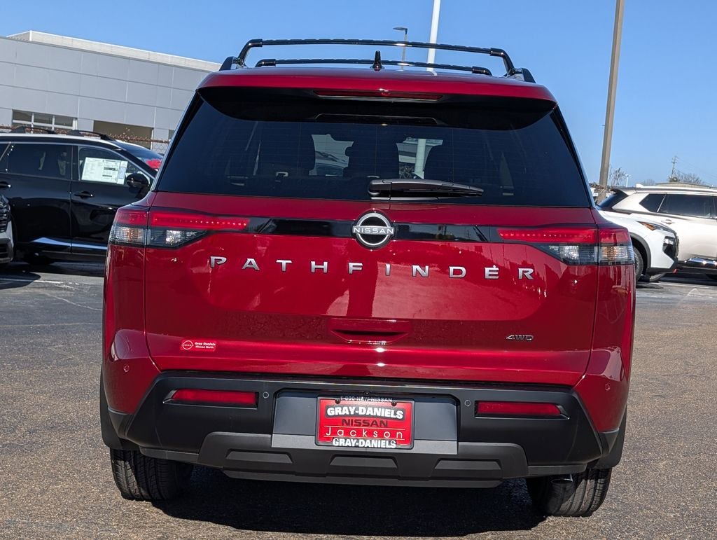 2026 Nissan Pathfinder SV