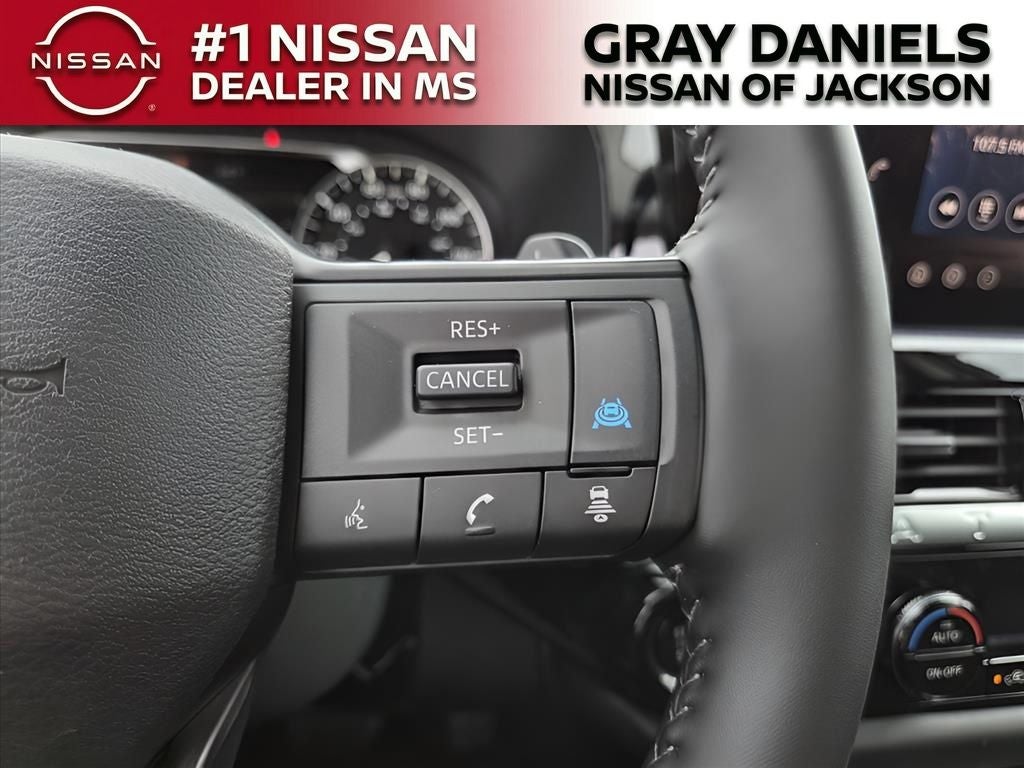 2026 Nissan Pathfinder SV