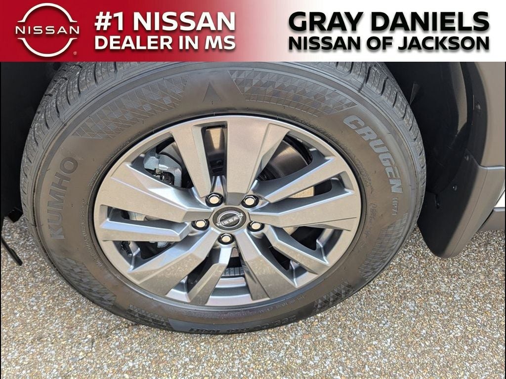 2026 Nissan Pathfinder SV